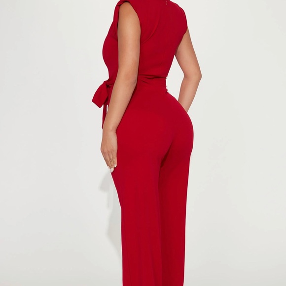 Red jumper - Picture 3 of 3